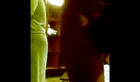 El papel porno sensual romantico del juego: Una enfermera que cuida de un granjero con un estudiante,