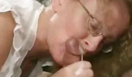 Esposa romanticos xxx nunca satisfecho cónyuge con diferentes pelucas