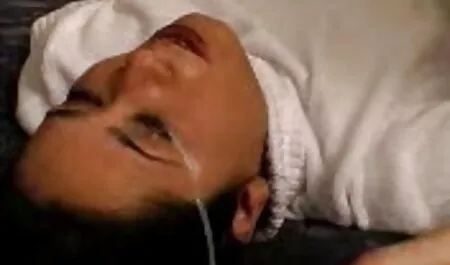 Masaje de polla con hombres pemerahannya y luego fumar videos teniendo sexo romantico