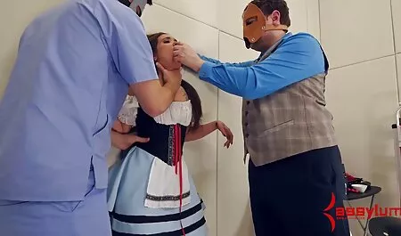 Encantadora puta pprno romantico pequeño marco, culo grande,