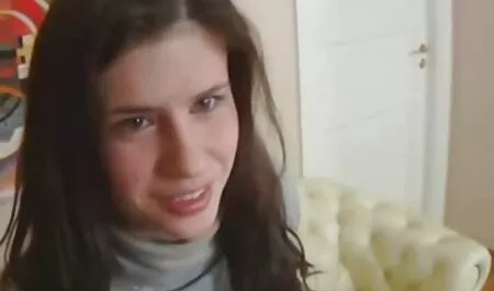 Los estudiantes realizan un porno romantico hd examen pélvico en la niña y su pene