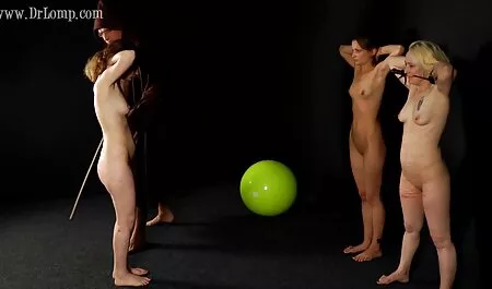 Hermosa chica le dio una bebida en la videos de porno romantico piscina