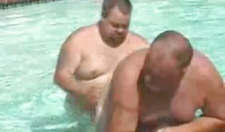 Un vecino arde como un videos porno romanticos gratis perro solo