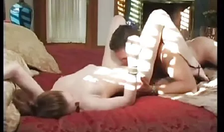 El niño fue xxx gratis romantico esposado y humedecido con cera