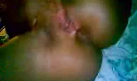 Jóvenes matones secretamente tomaron una pareja desnuda videos románticos xxx en la playa con la cámara