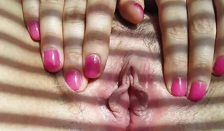 Gran Coño grande apisonado disfrutando de la máquina romantico xxx de sexo