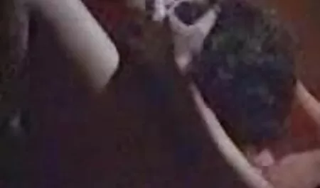 El hombre giró canalporno romantico el arma incluso los pájaros
